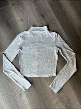 Lululemon Gray Long Sleeve Mock Neck Crop Top